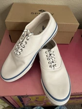 Women’s Sperry ceiling club canvas tennis shoes size 10 new without box