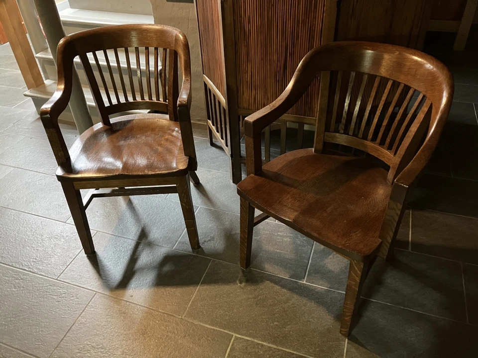 Par de sillas de salón Gunlocke vintage, roble macizo, acabadas como nuevas  Foto 4 de 4