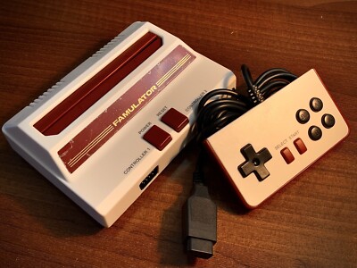 CYBER・ファミレータ Famicom Family Computer Video Game Clone (B read description)