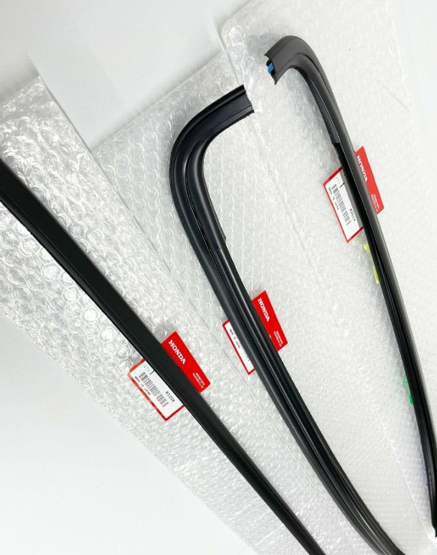 もち　3点セット Genuine HONDA MOLDING FR WINDSHIELD RH, LH & UPPER Set Civic 1992