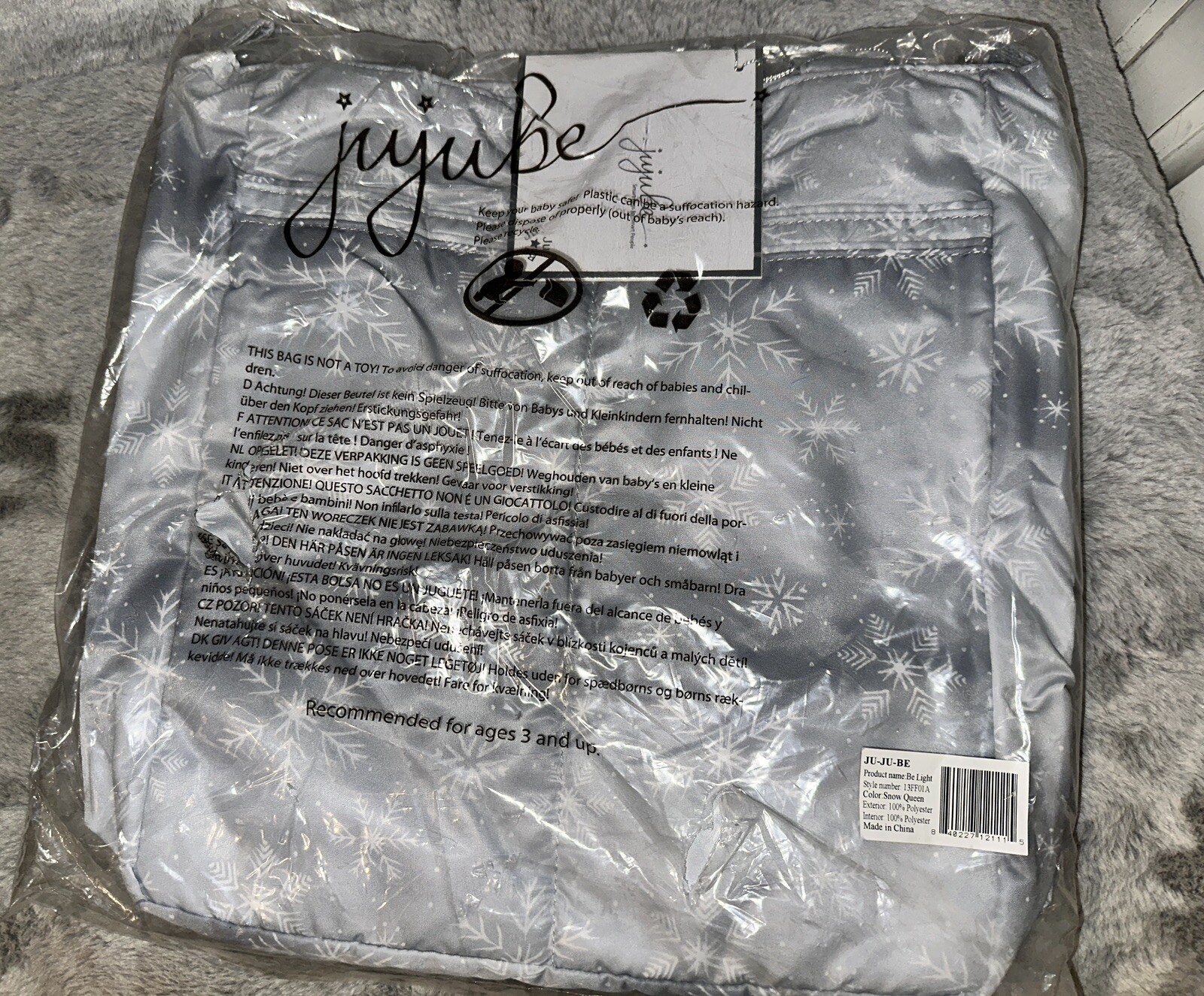 JuJuBe NWT Be Light Smart Lightweight Everyday Tote Bag Snow Queen Snowflake