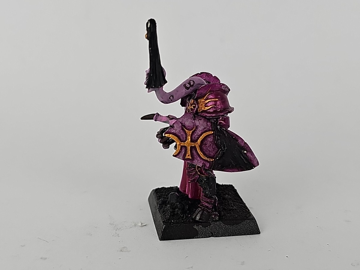Miniatura Citadel Warhammer – Campione Del Caos Con Spada – Slaanesh Non Dipinta