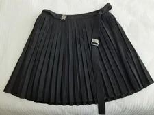 DKNY BLACK PLEATED SKIRT SIZE 4 women's professional office workwear