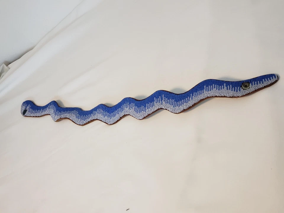 Cinturón Serpiente Vintage Cuentas A Mano Azul Blanco Cuentas Cuero Genuino Hecho en Kenia Foto 3 de 4