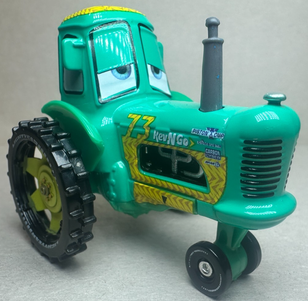 ミニカー sa713 Pixar Cars Supercharged Tractor Disney Pixar Cars 3 Rev-N-Go Racing Tractor Cow #73 Diecast