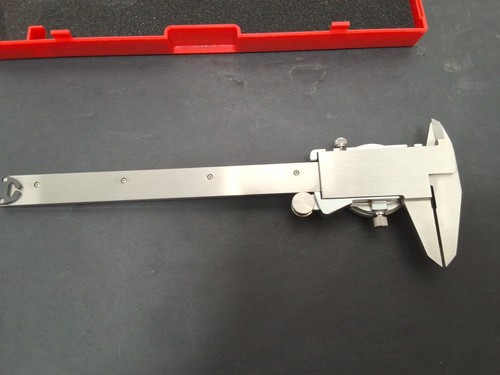 Starrett 3202-6 Dial Caliper, Hardened Stainless Steel, 0-6" IN STOCK - Picture 5 of 7