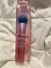 Real Techniques Tapered Cheek Brush