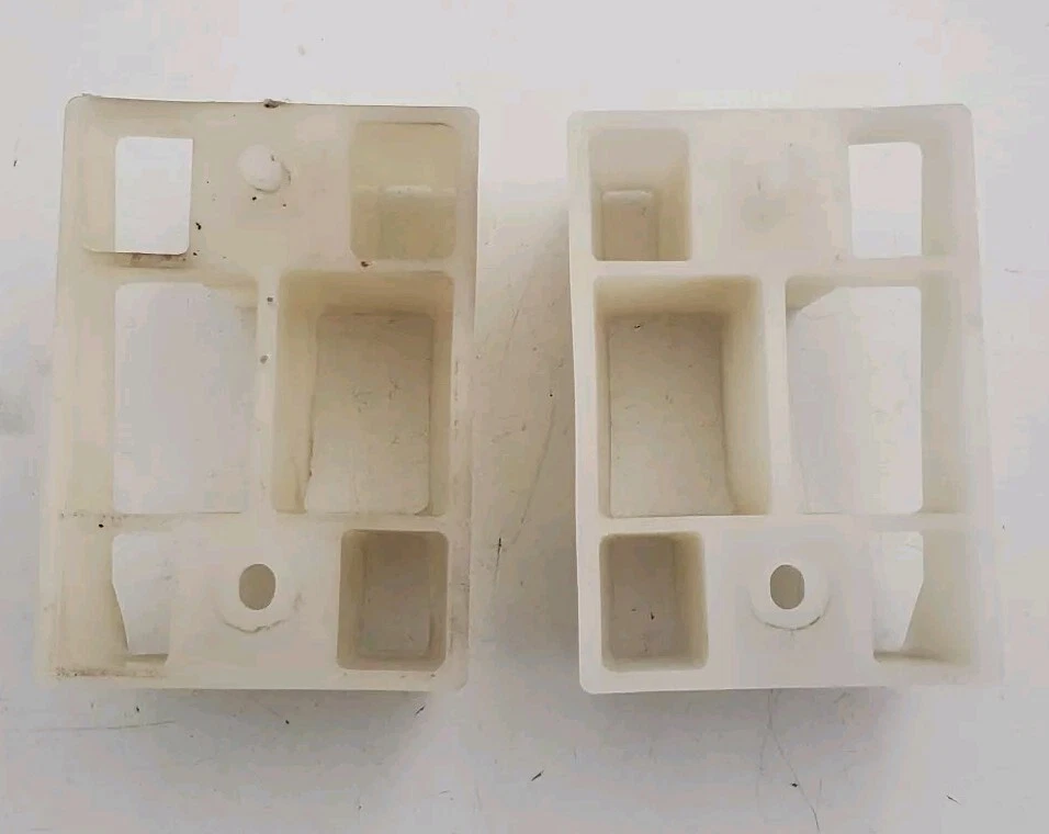 89-94 Geo Metro right left rear Bumper Mount Bracket Frame Support White Plastic - Image 4 of 4