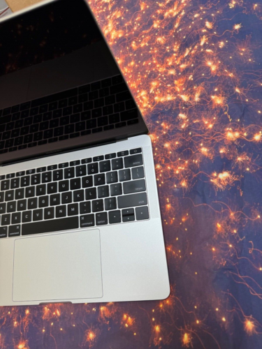 2017 Apple Macbook Pro 13" i5 2.3GHZ 8GB 256GB SSD. SILVER. OS Ventura - Picture 4 of 6