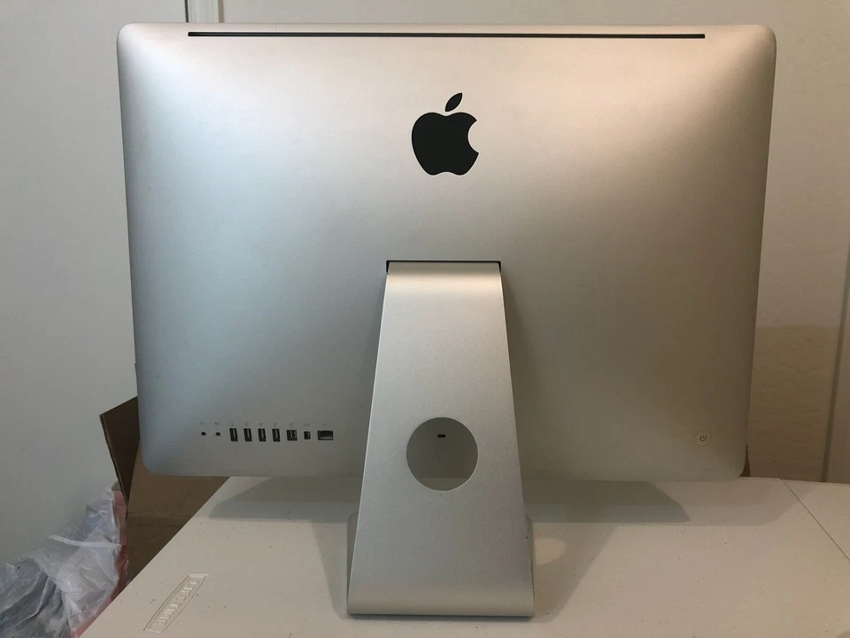 Working Desktop Apple iMac 21.5" A1311 Core 2 Duo 3.06GHz 500GB HDD Late 2009 - Image 2 of 4