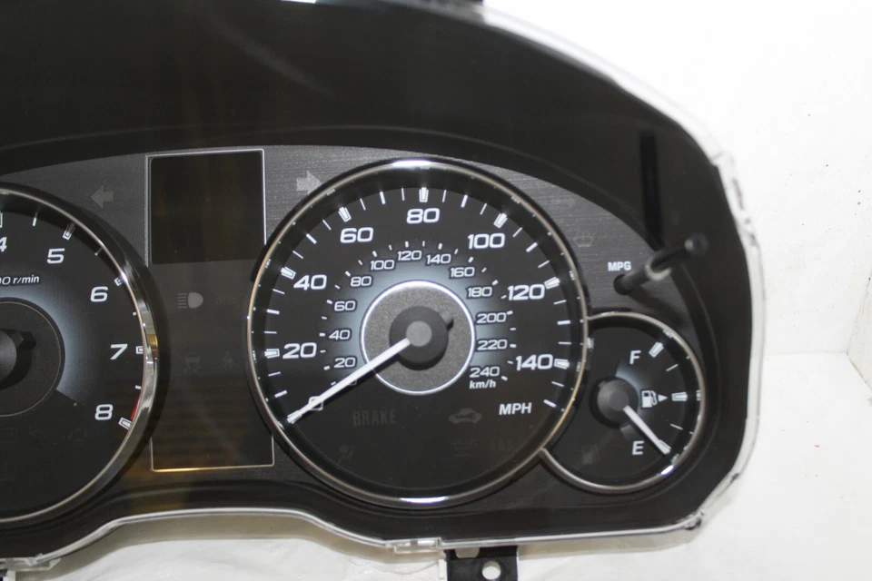 Cuadro de instrumentos velocímetro Subaru Legacy 2010 panel de instrumentos medidores 54.024 millas Foto 4 de 4