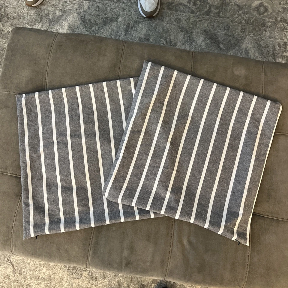 "Juego de 2 fundas de almohada a rayas grises/blancas de 20"" X 20"" Encasa" Foto 4 de 4