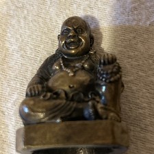 Mały brąz budai, znany również jako „śmiejący się przynoszący szczęście Buddzie