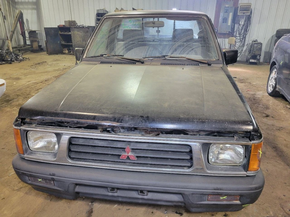 Driver Left Front Window Regulator Fits 87-96 MITSUBISHI PICKUP 2065249 - Image 2 of 4