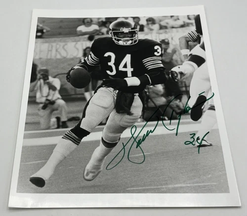 Walter Payton Autographed 8 x 10" Chicago Bears HOF Black and White