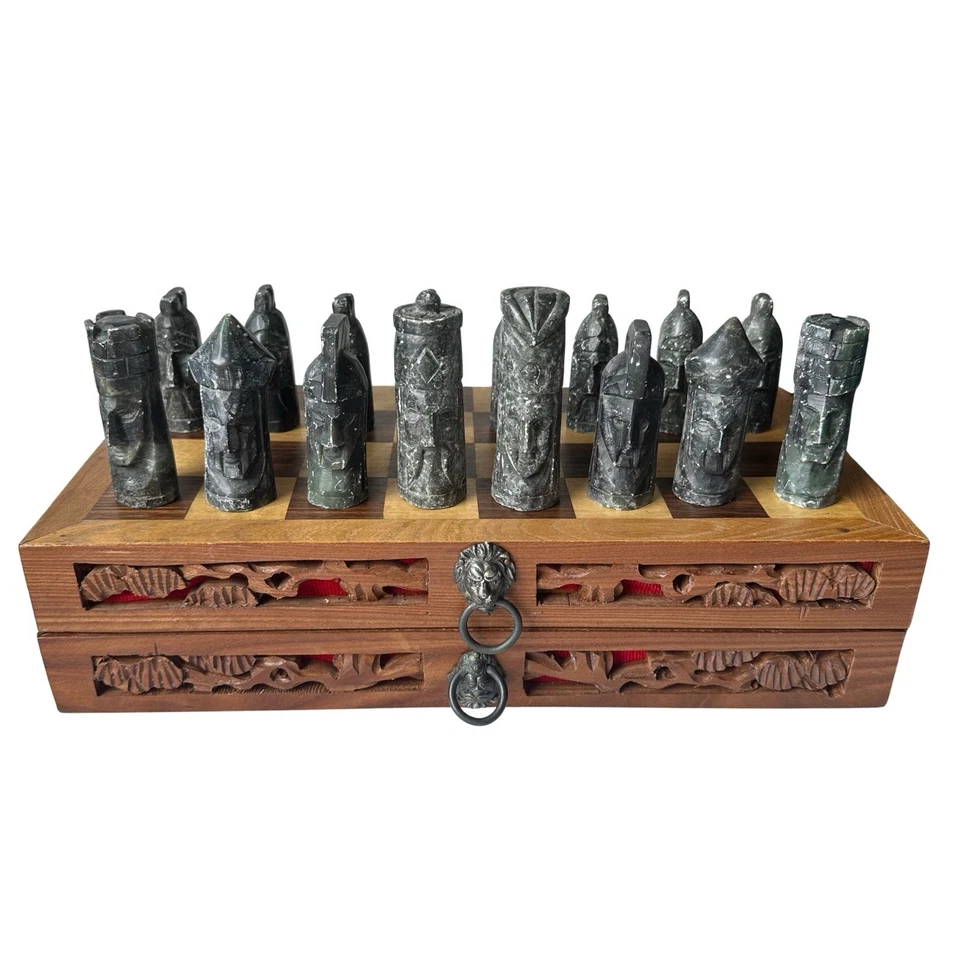 Jeu d’échecs en pierre naturelle sculptée - Coffret ancien style asiatique - Photo 2/4