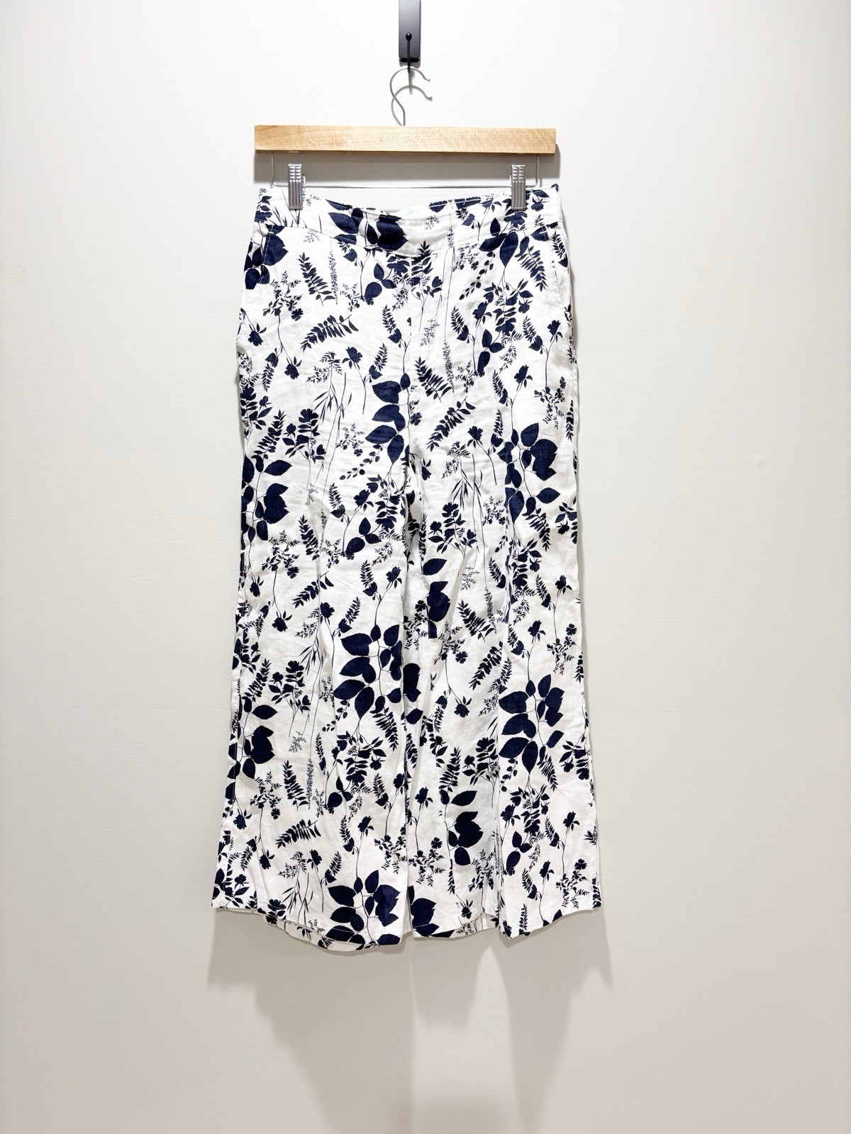 Cynthia Rowley Navy and White Floral Wide Leg Flowy Pants Linen Size M