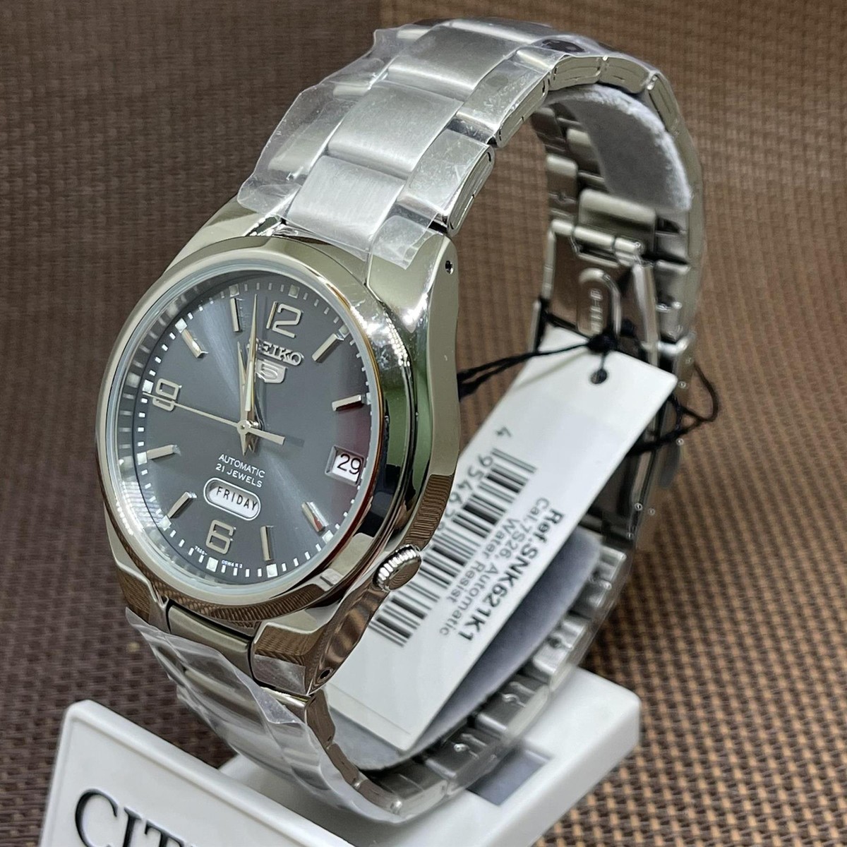 Seiko SNK621K1 Automatic 21 Jewels Grey Analog Stainless Steel