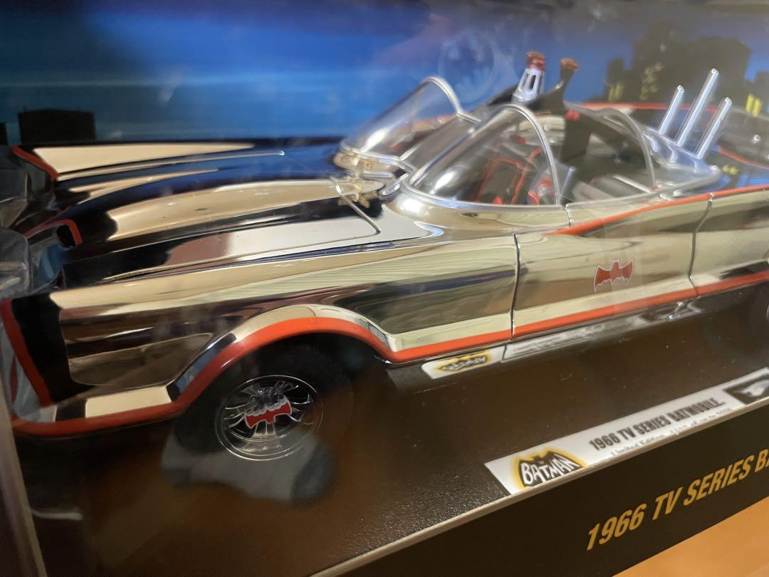 価格変更1/18 マテル バットモービルTVシリーズ1966 クローム 未開封品 Batmobile TV series 1966 Chrome Mattel 1/18 Unopened item