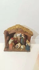 Vintage 5" Christmas Nativity Manger Attached FIGURES 