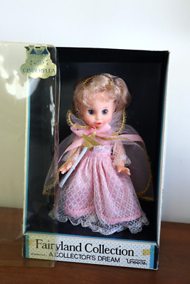NRFB Vintage Uneeda Fairylnad Collection CINDERELLA Doll 12'' Vinyl in Orig Box