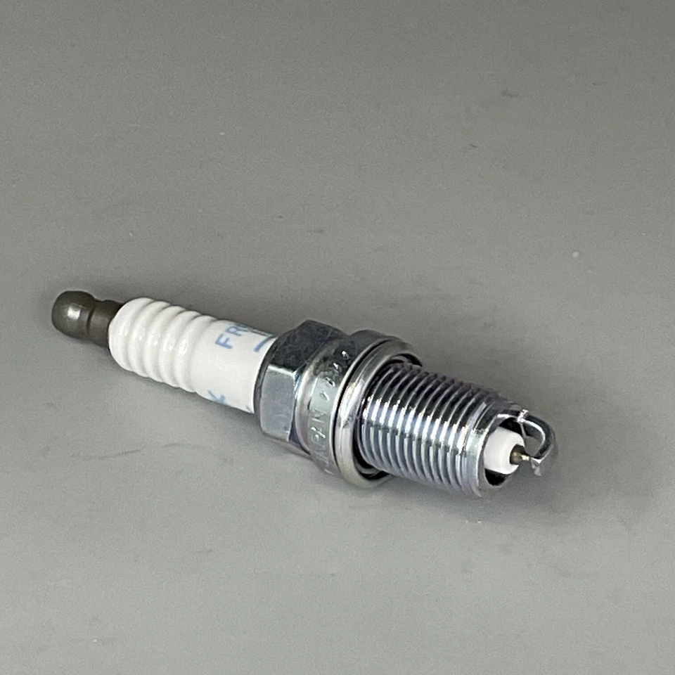 Cables de bujía MK + bujías láser NGK platino para Mercedes-Benz E430 R500 Foto 2 de 4