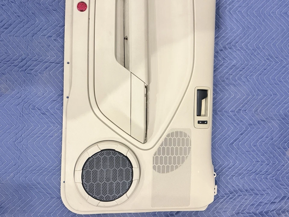 Внутренняя дверная панель передняя левая со стороны водителя для Ford Mustang 2005-2009 годов выпуска желтовато-коричневая - Изображение 3 из 4