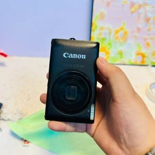 Canon IXUS 220 Digital Camera 12.1MP HS System 5x Optical Zoom
