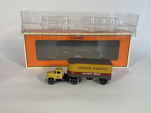 Tractor y remolque Lionel 81905 Union Pacific escala, 7_25_26 | Condition: Used