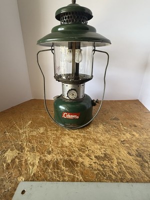 Vintage Coleman 220E Lantern 12/62 December 1962 Double Mantle Green 
