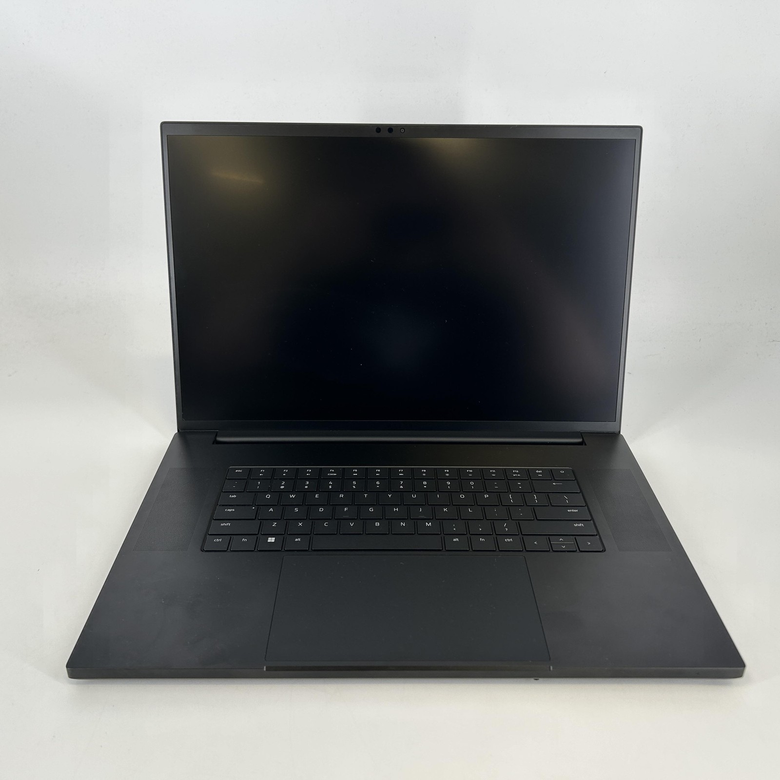 Razer Blade 18 240Hz QHD+ 2.2 GHz i9-13950HX 32GB 4TB/4TB RTX 4090 Excellent
