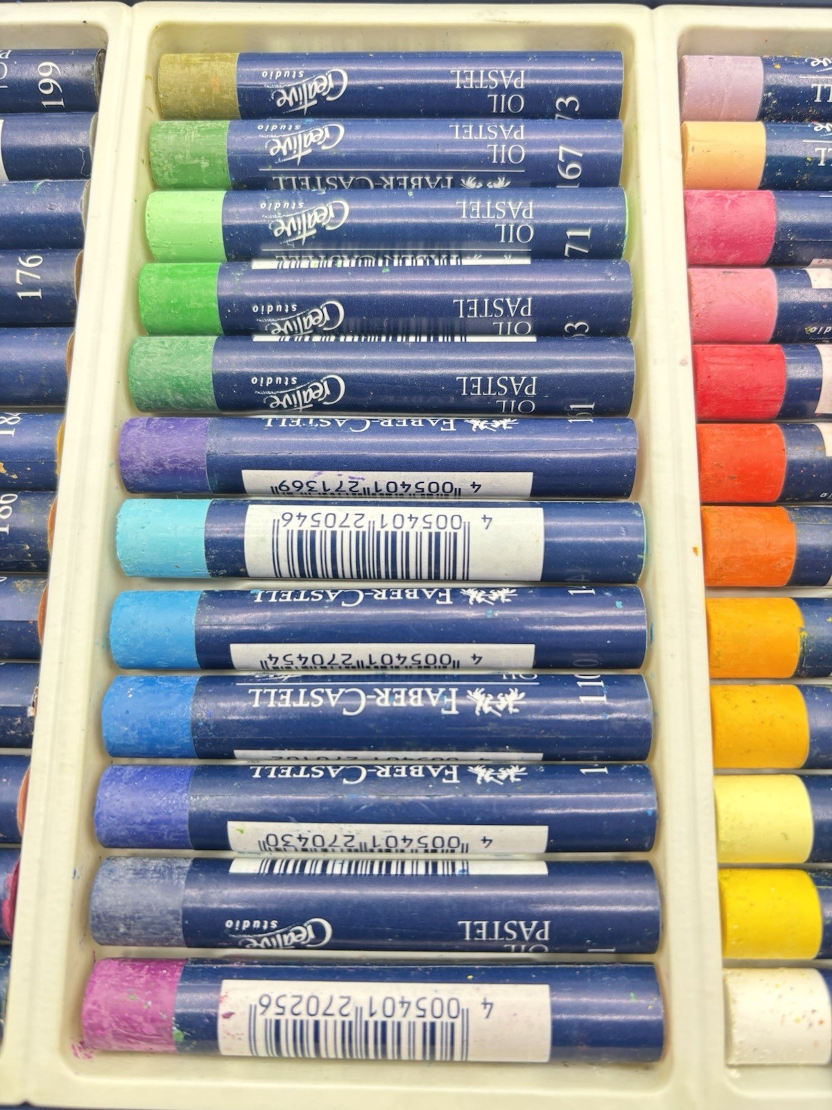 Faber-Castell Creative Studio Oil Pastel Crayons - 36 Vibrant Colors