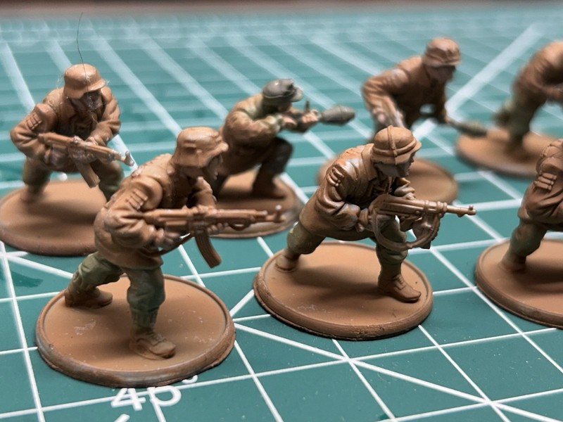 Bolt Action 28mm German Veteran Assault Infantry (12 plastic soldiers)
