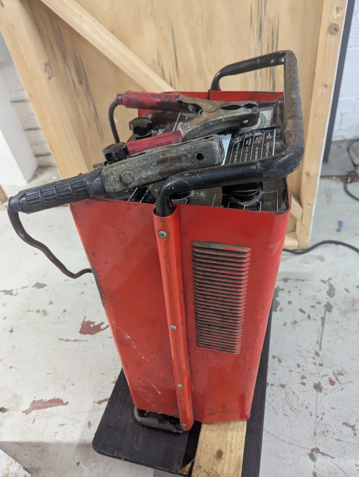 Sealey Superstart 400 heavy duty battery charger and starter - Image 4 of 4