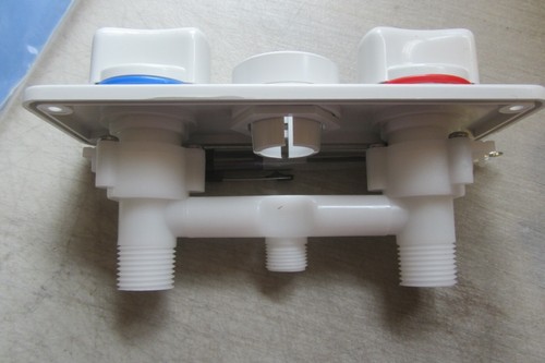 Whale Mixer/Shower Tap White Caravans Motorhomes Horseboxes, Boats RT2498 - Picture 5 of 6