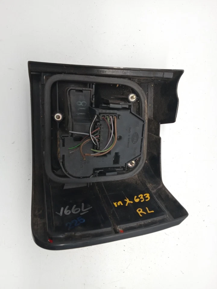 90-94 VOLKSWAGEN PASSAT ЛЕВАЯ СТОРОНА QTR ПАНЕЛЬ УСТАНОВЛЕН ЗАДНИЙ ФОНАРЬ OEM, 166-58466L - Изображение 4 из 4