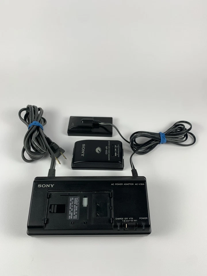 Cargador adaptador de corriente alterna para videocámara Sony AC-V35A y batería OEM NP60D probado LEER Foto 2 de 4