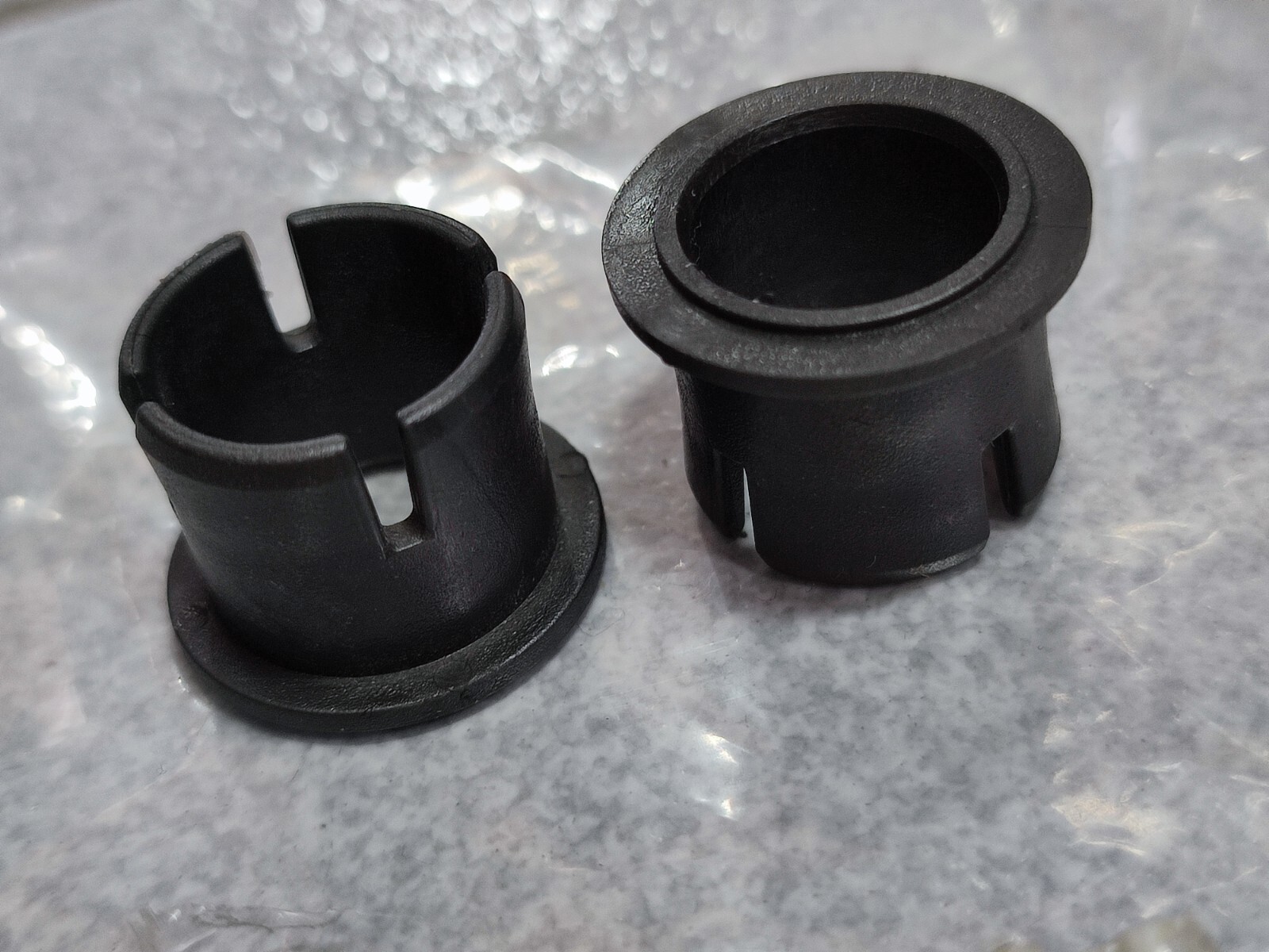 BMW E46 accelerator pedal bushings (2) D=14,2mm !!NEW!! GENUINE 