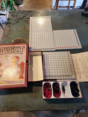 Twixt ~ Strategy Game For 2 ~ Vintage ~ 1962 ~ 3M