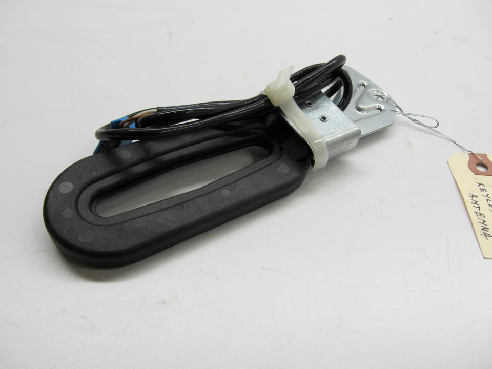 2004-2006 MERCEDES BENZ SL600 R230 OEM ЛЕВАЯ ЗАДНЯЯ БЕСКЛЮЧЕВАЯ ВХОДНАЯ АНТЕННА GO - Изображение 2 из 4