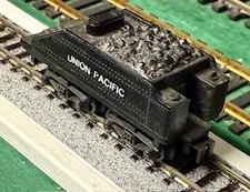 N scale Arnold Union Pacific sloped steam tender with Rapido coupler