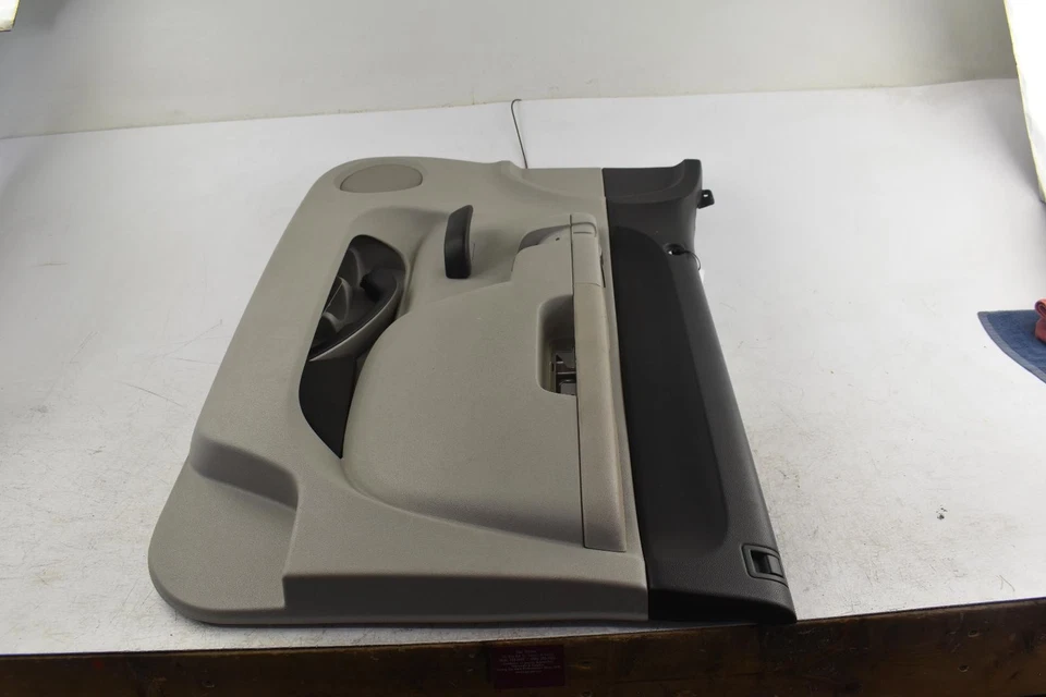 二手右前门内部装饰面板 适合:2011 雪佛兰索罗德 1500 pi — 第 4/4 张图片