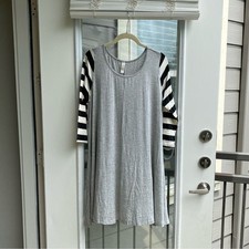 Miss 2 Day Black Stripe 3/4 Sleeves Small Gray T-Shirt Lightweight Summer Dress