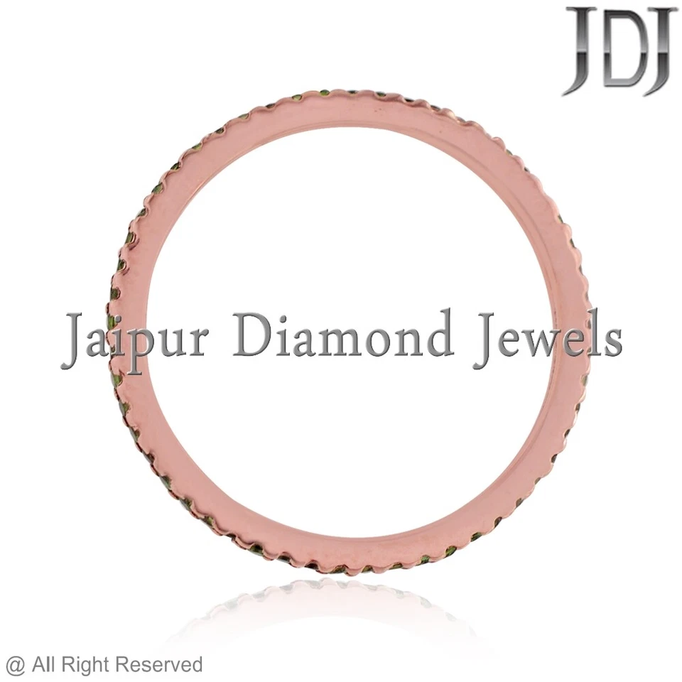 Anillo apilable banda de eternidad completa de oro rosa de 14 quilates con piedras preciosas de diopsido de cromo natural Foto 3 de 4