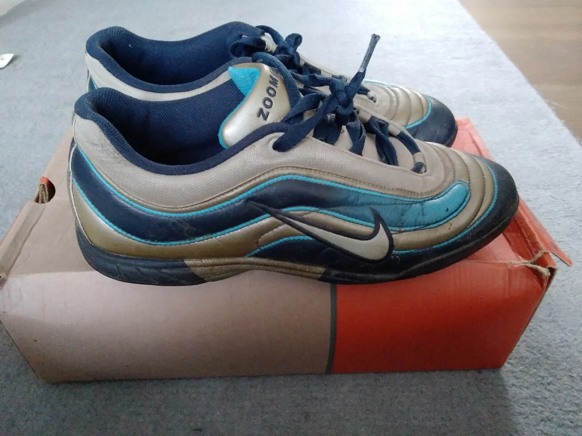 Nike sales air calcetto