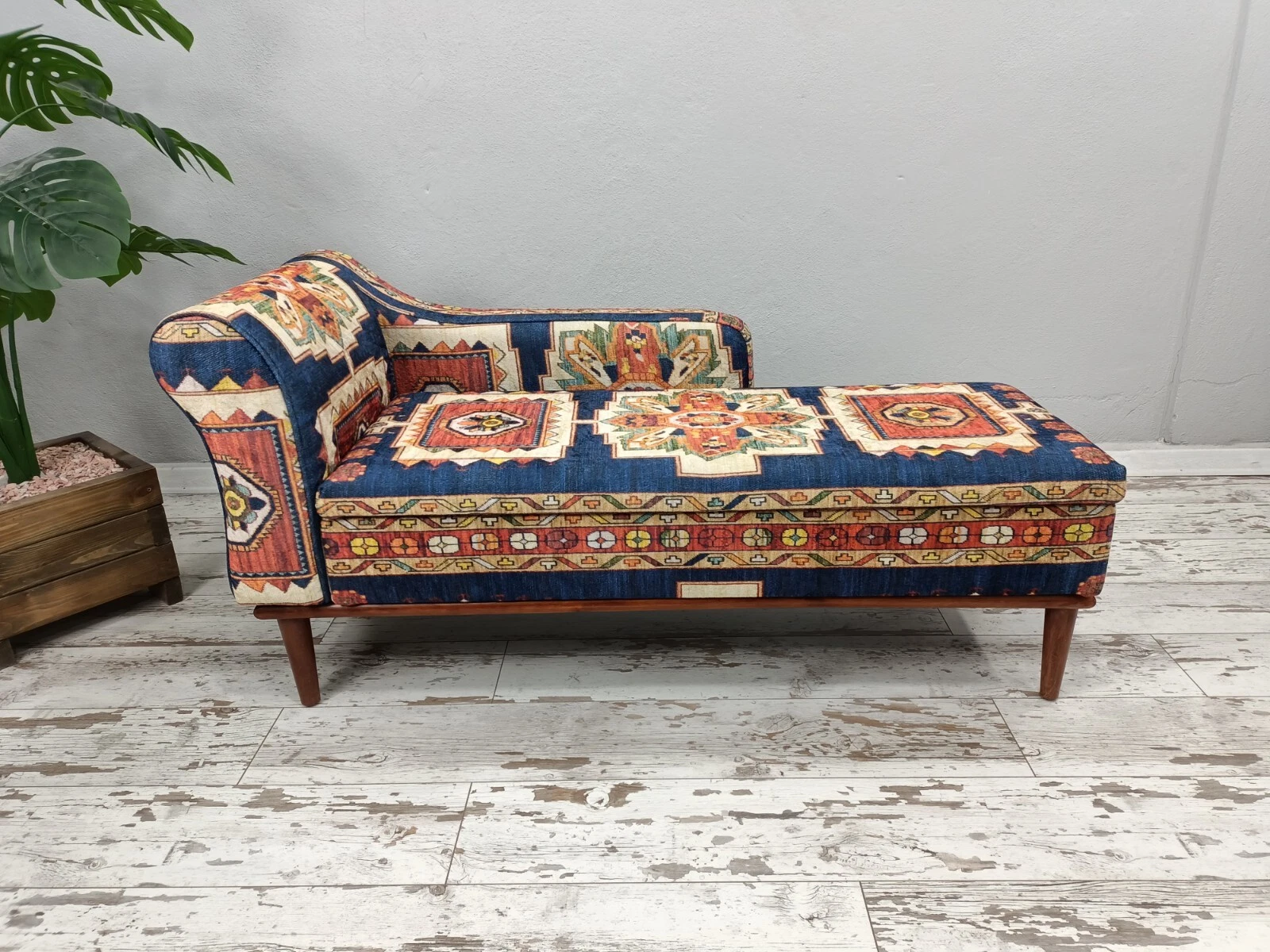 Upholstered Chaise Lounge Navy Blue Cotton Blend Foam Fill Storage Space
Opens in a new window or ta