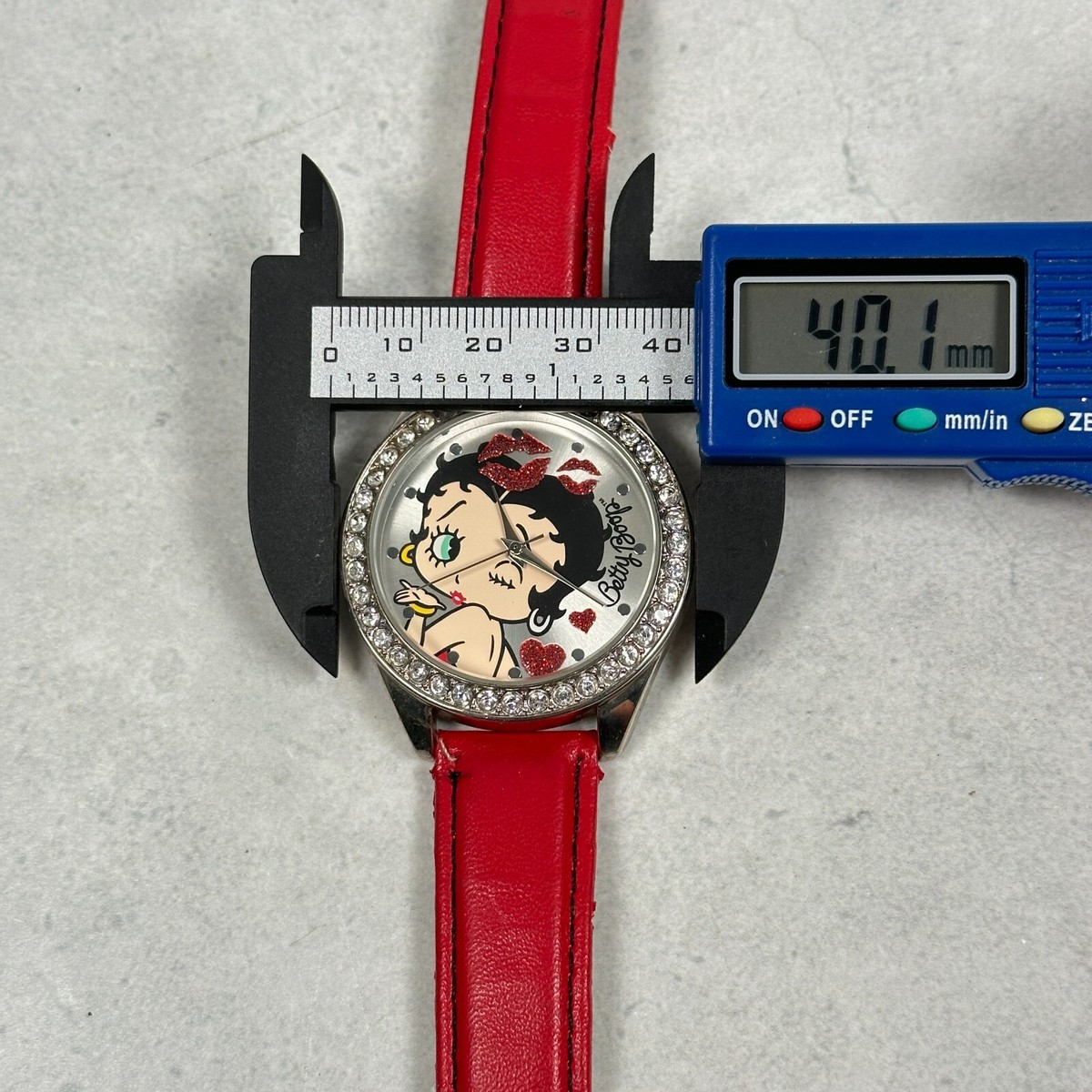 Betty Boop Watch Womens 40mm Crystal Bling Bezel Silver Tone