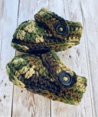 Crochet Baby Infant Boy Girl Camo CLOG Button Strap Sandals Handmade 3-12  Mos