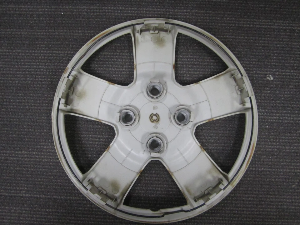 Una (1) cubierta de rueda plateada onda Pontiac G3 2006-2010 14" OEM 96653137 5029 Foto 3 de 4