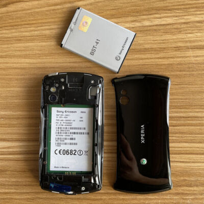 Sony Ericsson XPERIA PLAY R800i Black White Android Classic